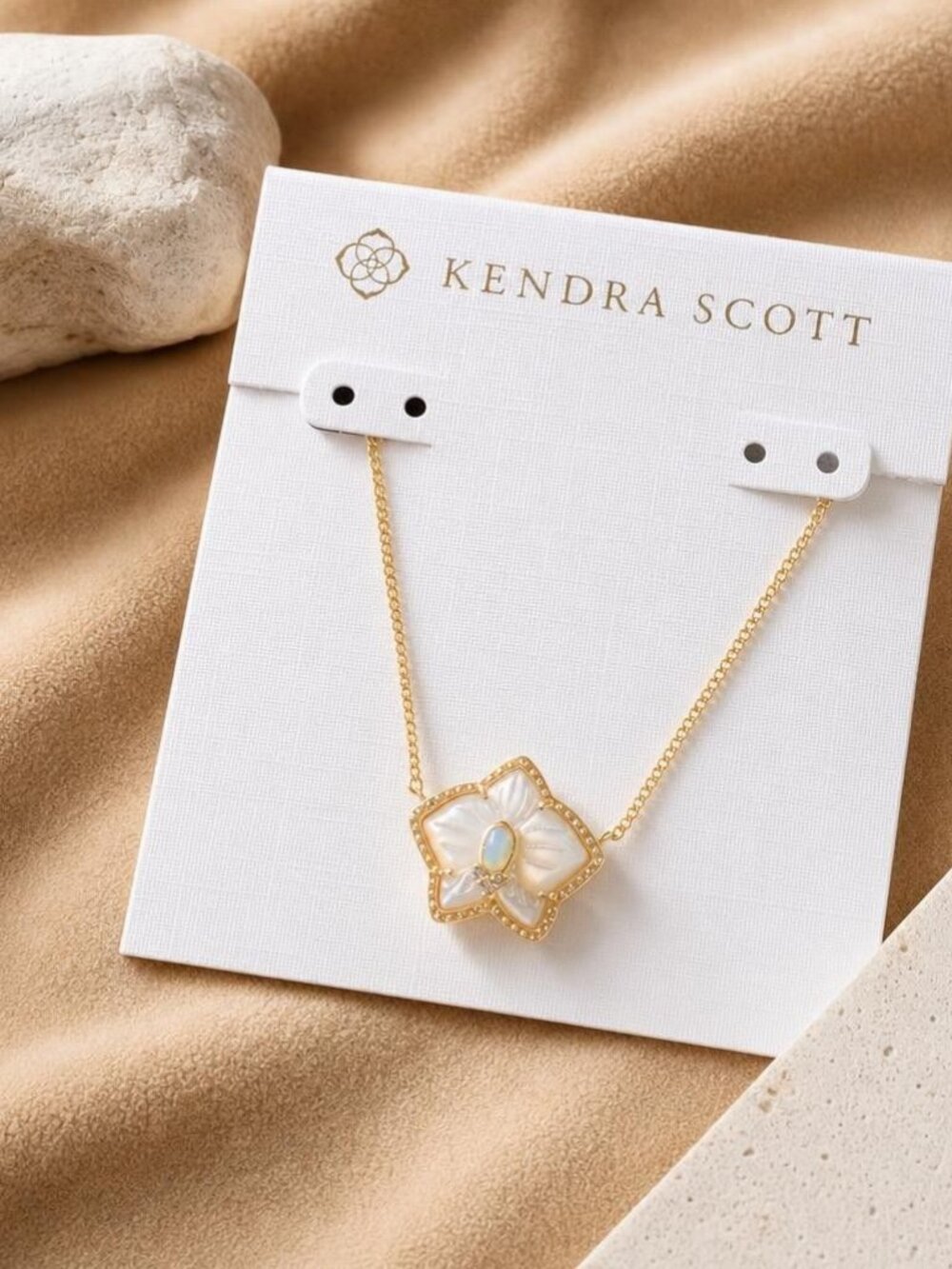 Kendra Scott Joelle Orchid Gold Ivory Mother-of-Pearl Pendant Necklace